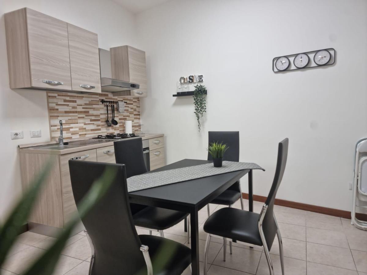 Laura Four Apartment เมสซีนา ภายนอก รูปภาพ