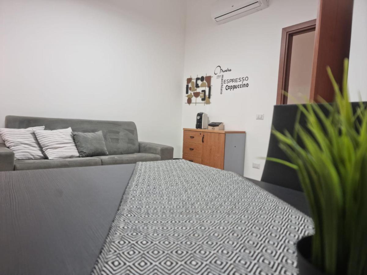 Laura Four Apartment เมสซีนา ภายนอก รูปภาพ
