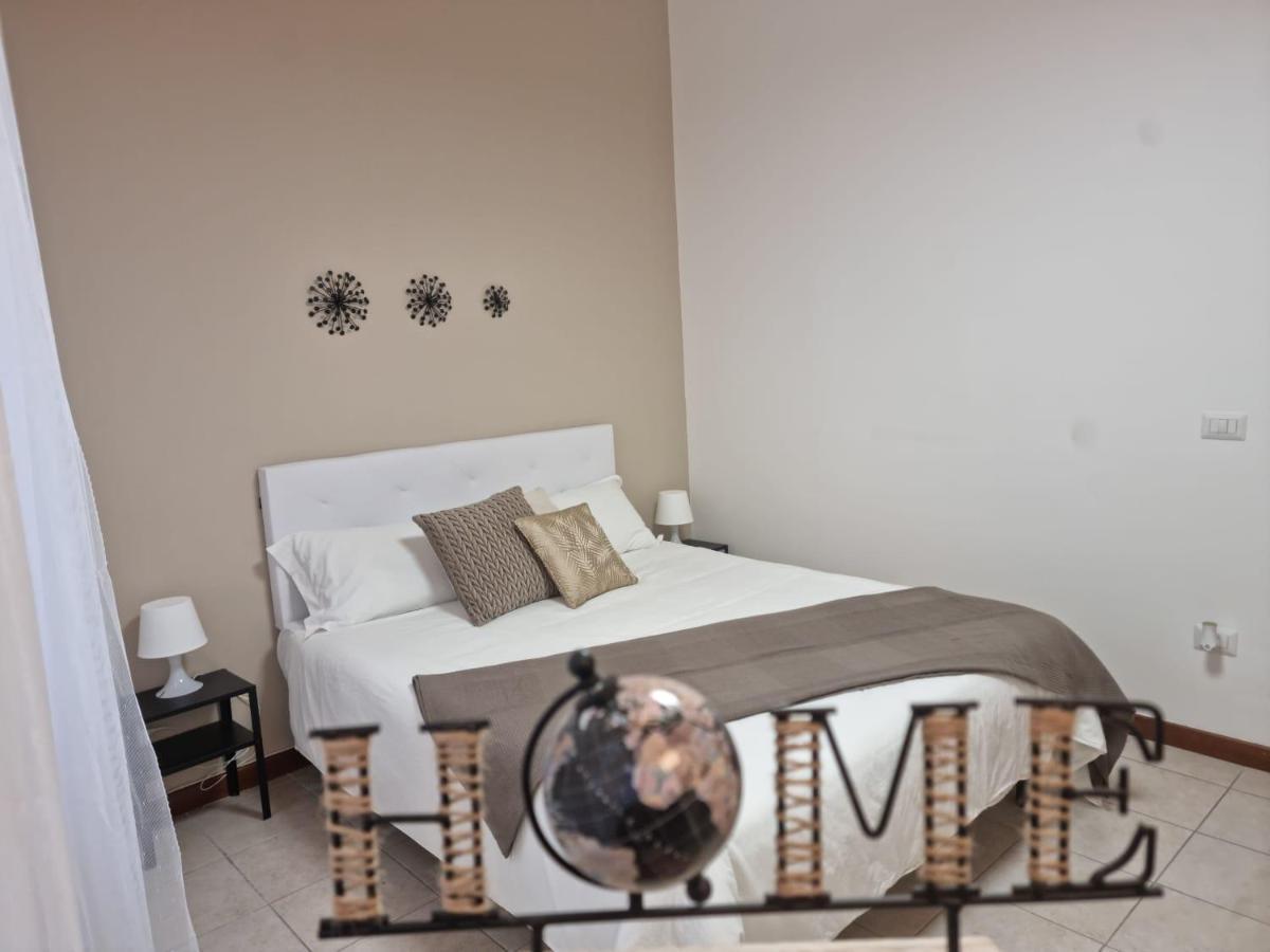 Laura Four Apartment เมสซีนา ภายนอก รูปภาพ